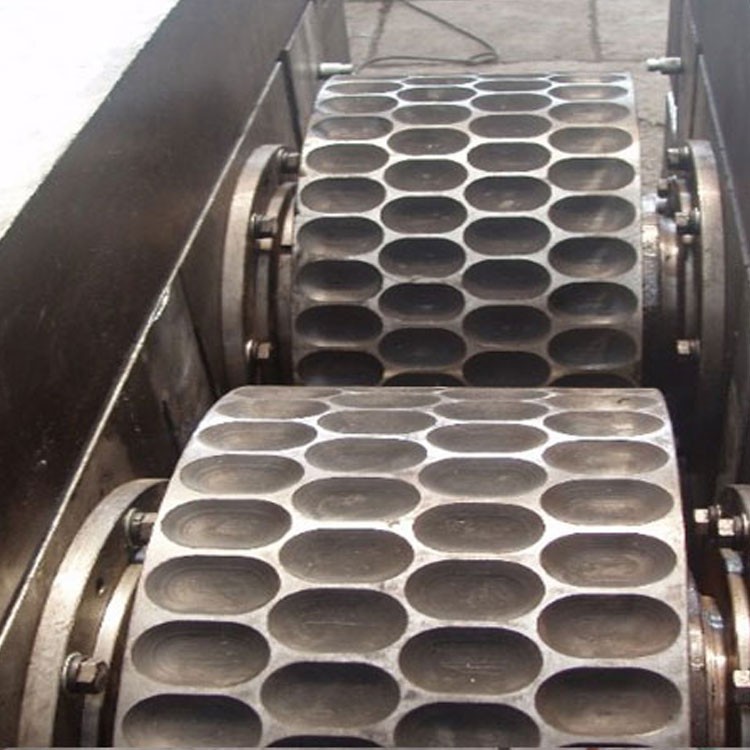 淬火方式對壓球機(jī)輥皮硬度的影響